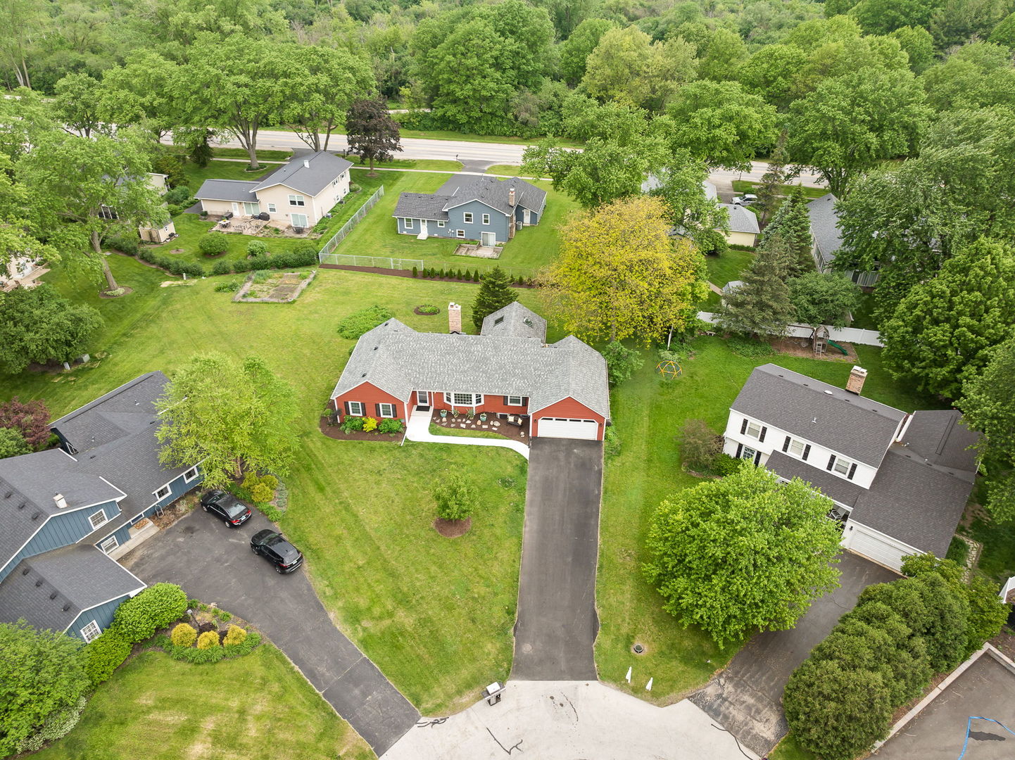 27W359 Aspen Court, Winfield, IL 60190