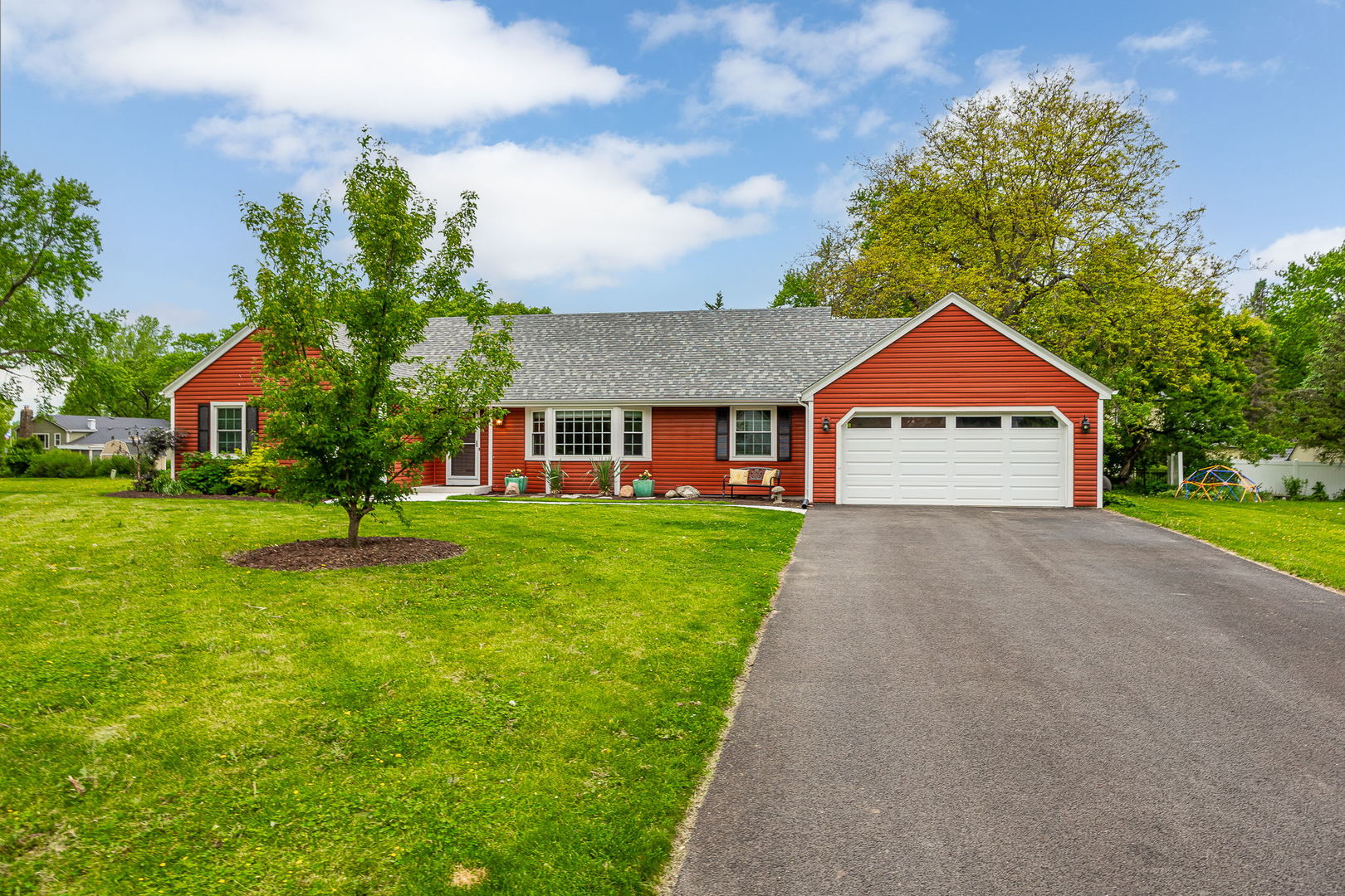 27W359 Aspen Court, Winfield, IL 60190
