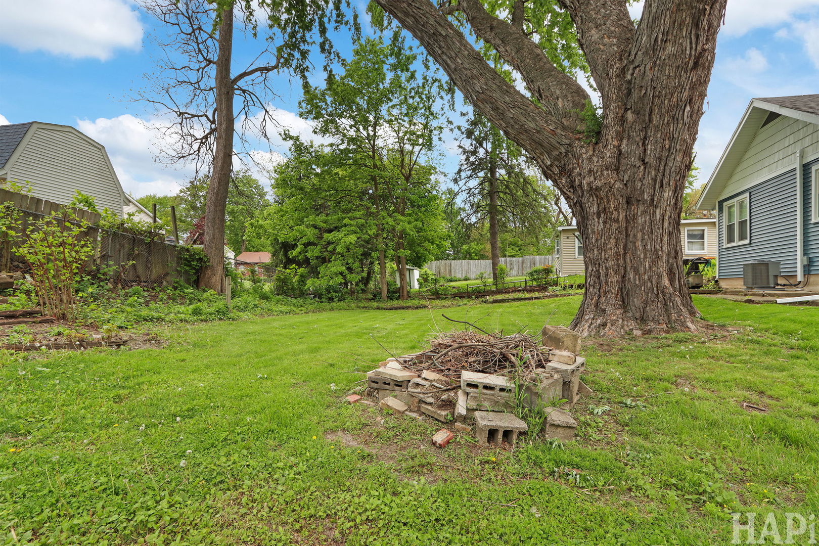 62 LIPPINCOTT Road, Fox Lake, IL 60020