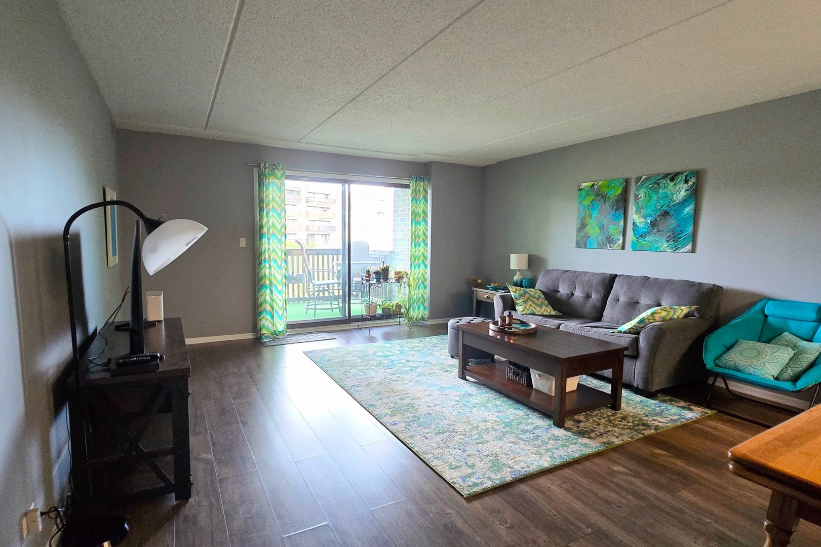 917 Vose Drive #411, Gurnee, IL 60031