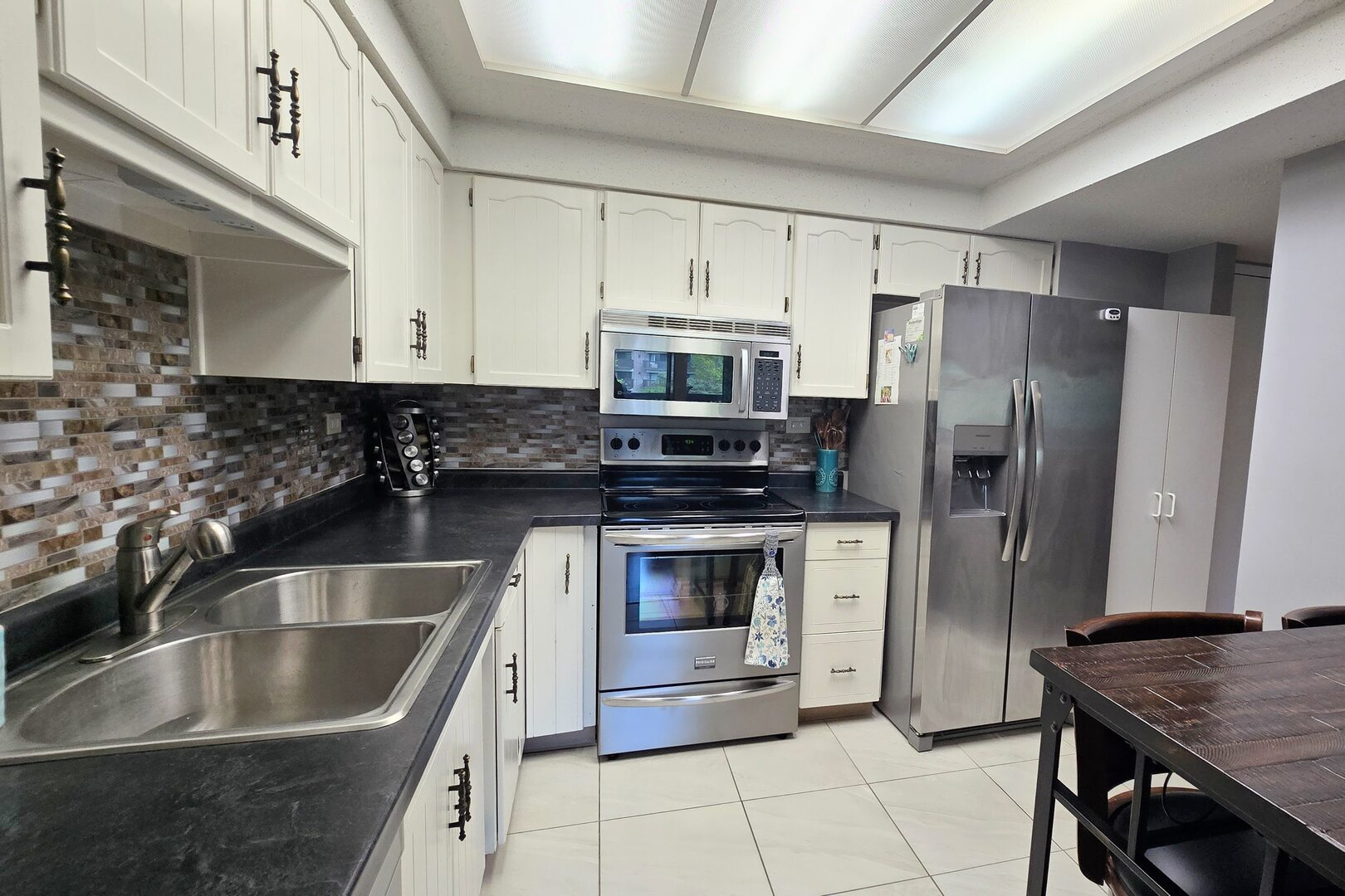 917 Vose Drive #411, Gurnee, IL 60031