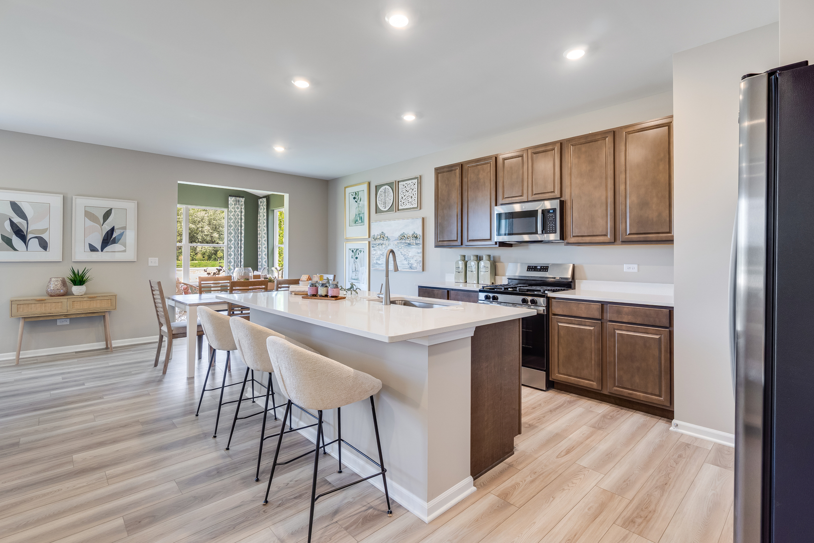 3834 Meadowridge Road, Woodstock, IL 60098