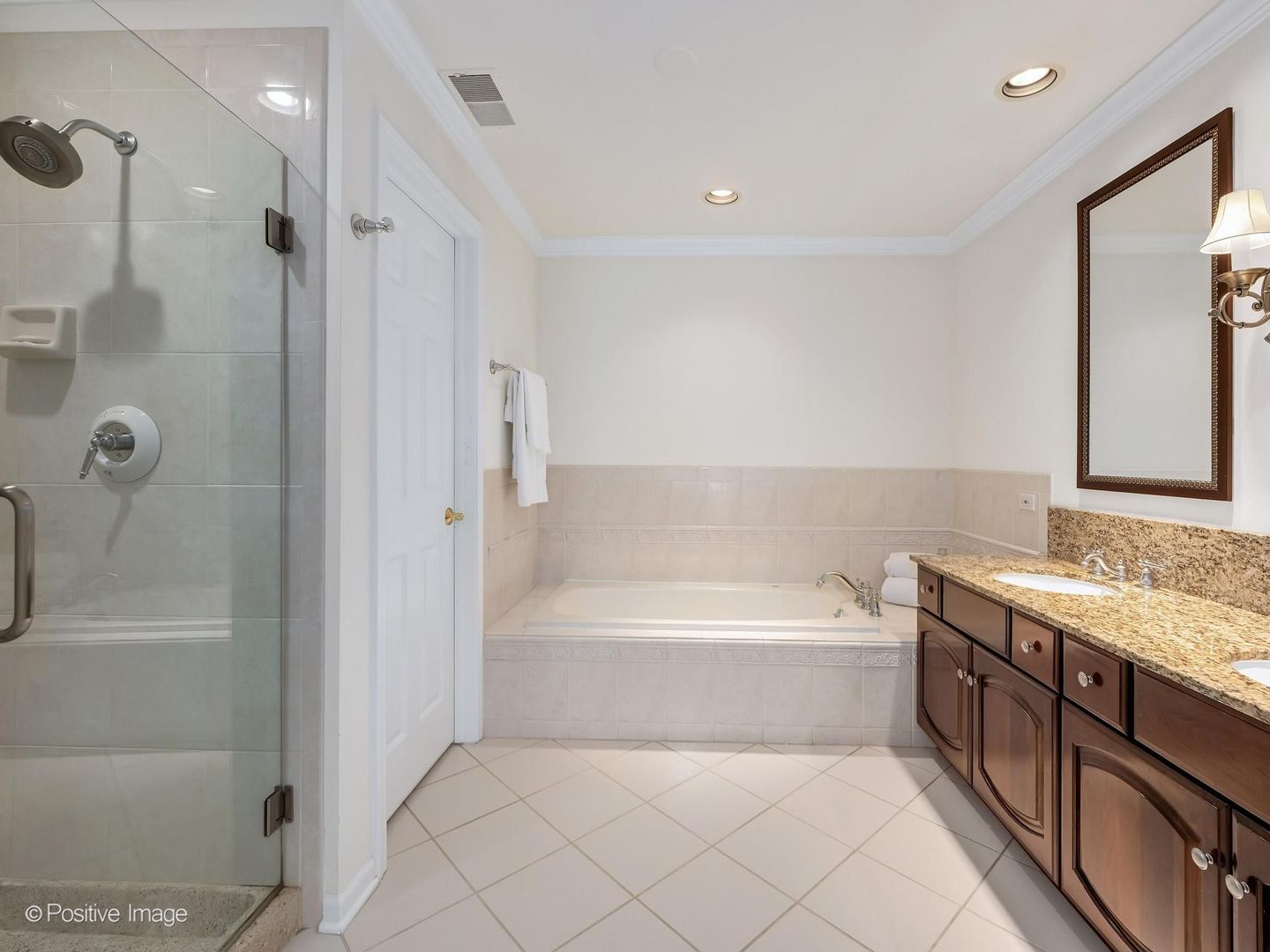 11025 Edgebrook Lane, Indian Head Park, IL 60525