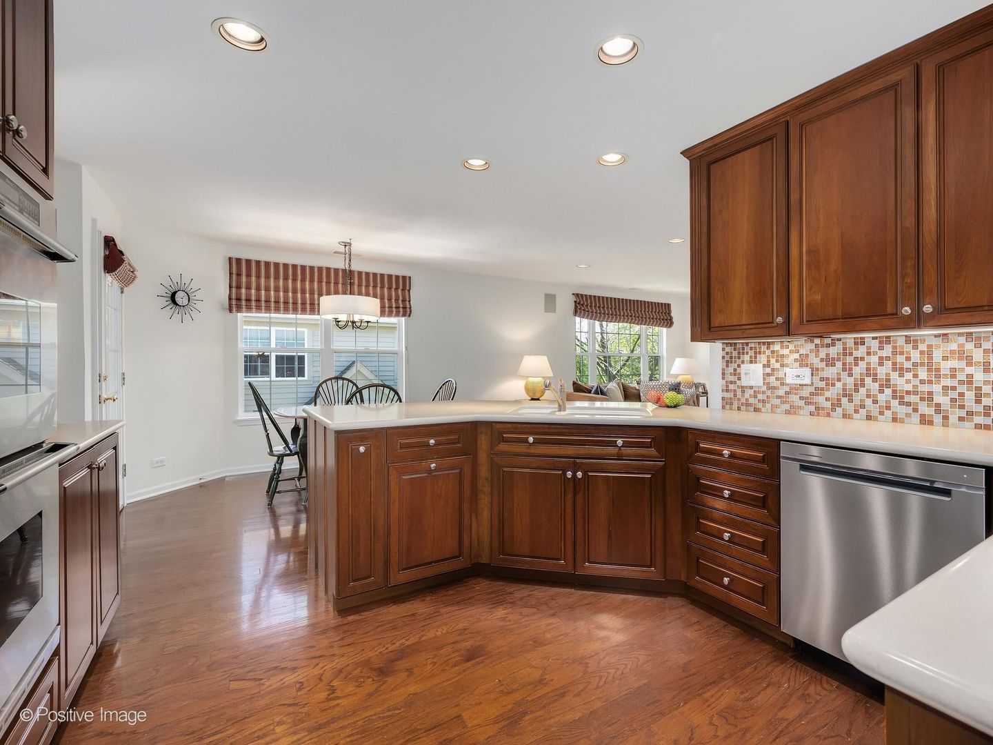 11025 Edgebrook Lane, Indian Head Park, IL 60525
