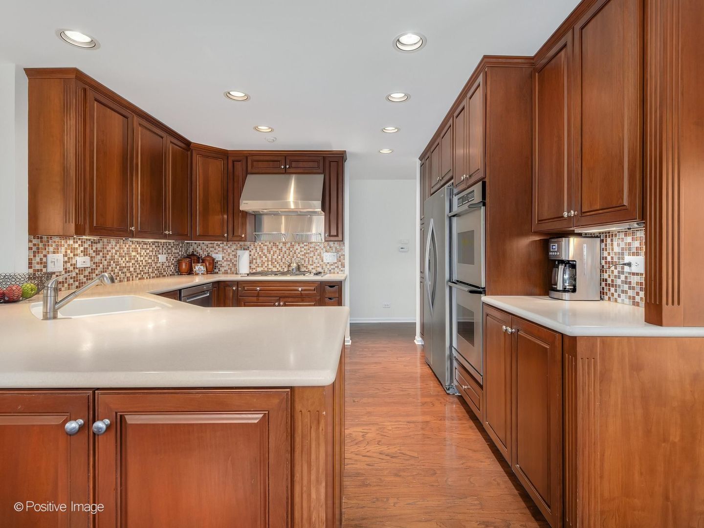 11025 Edgebrook Lane, Indian Head Park, IL 60525