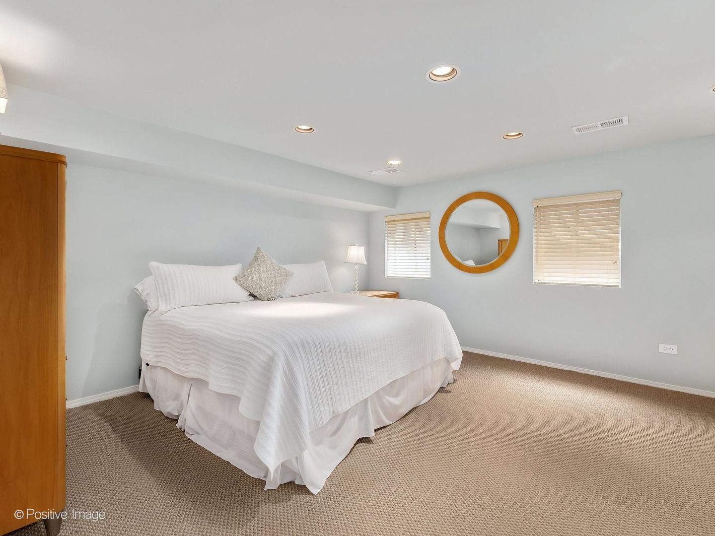 11025 Edgebrook Lane, Indian Head Park, IL 60525