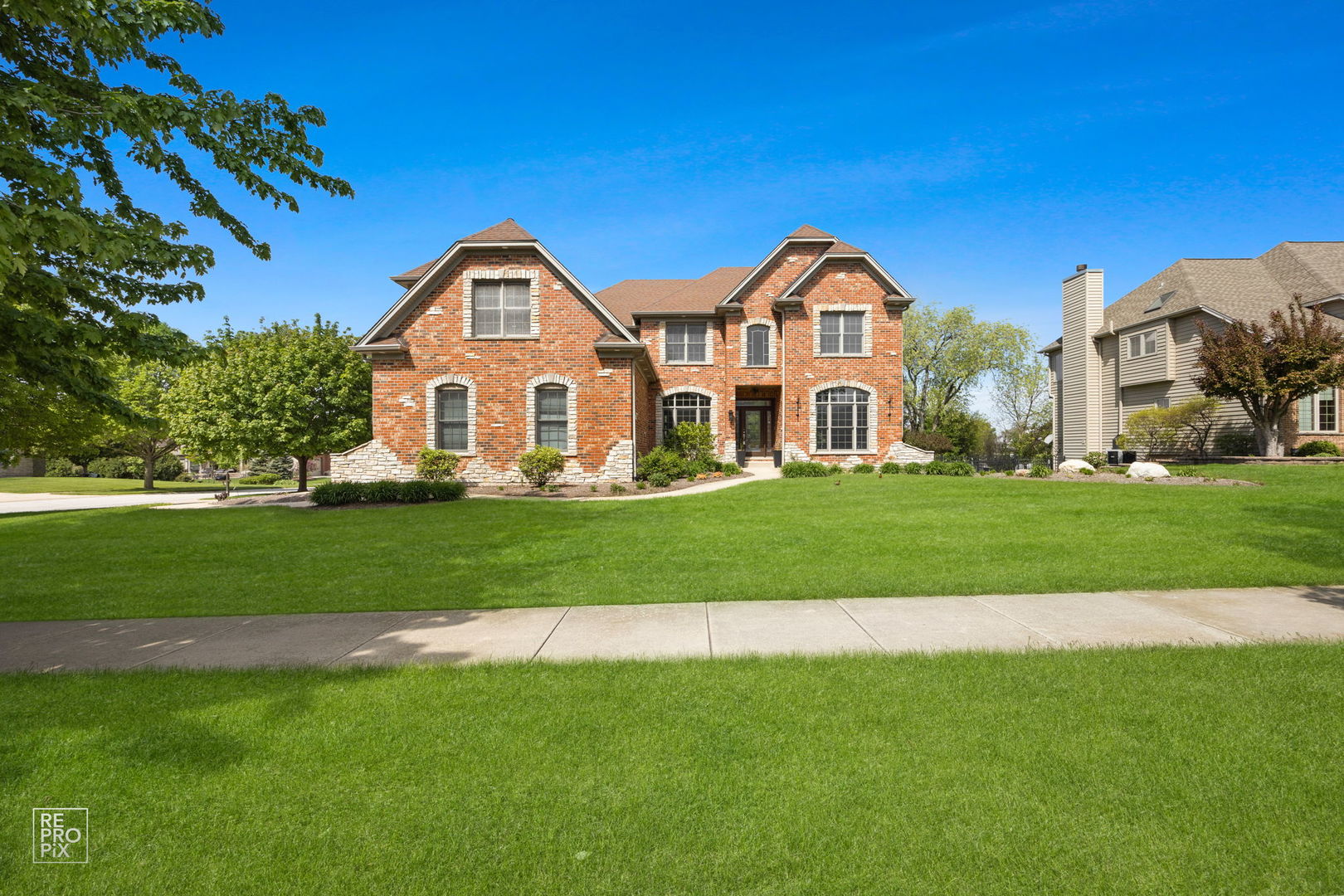 600 Willow Street, Sugar Grove, IL 60554
