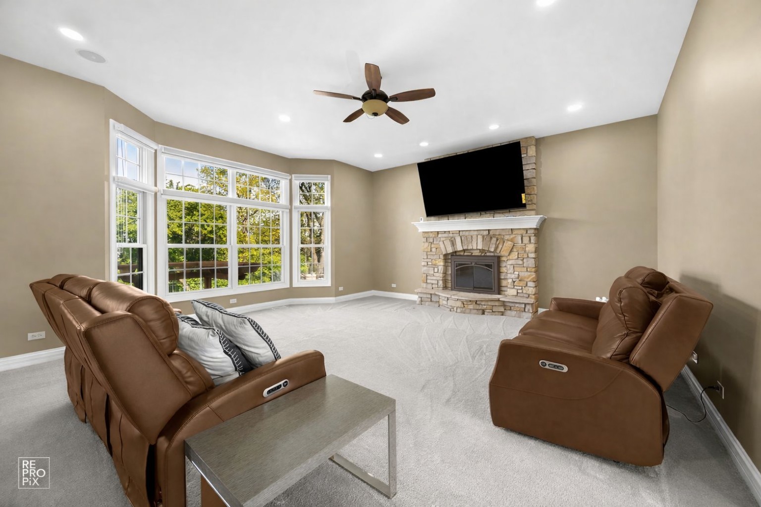 600 Willow Street, Sugar Grove, IL 60554