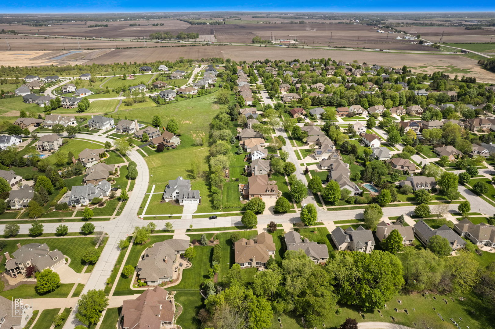600 Willow Street, Sugar Grove, IL 60554