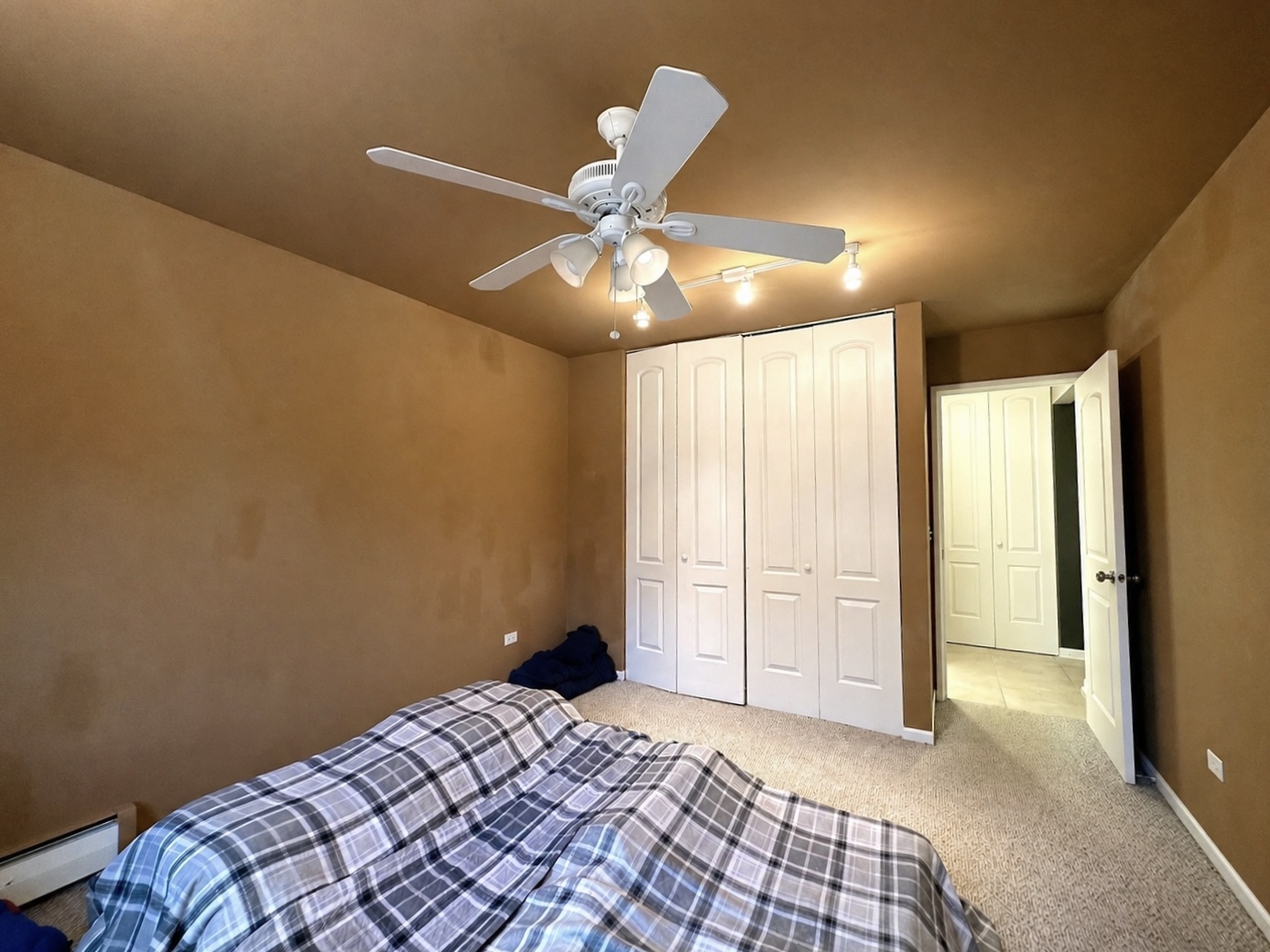 2431 E Brandenberry Court #2O, Arlington Heights, IL 60004
