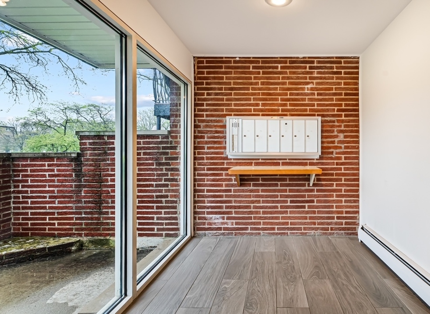 2431 E Brandenberry Court #2O, Arlington Heights, IL 60004