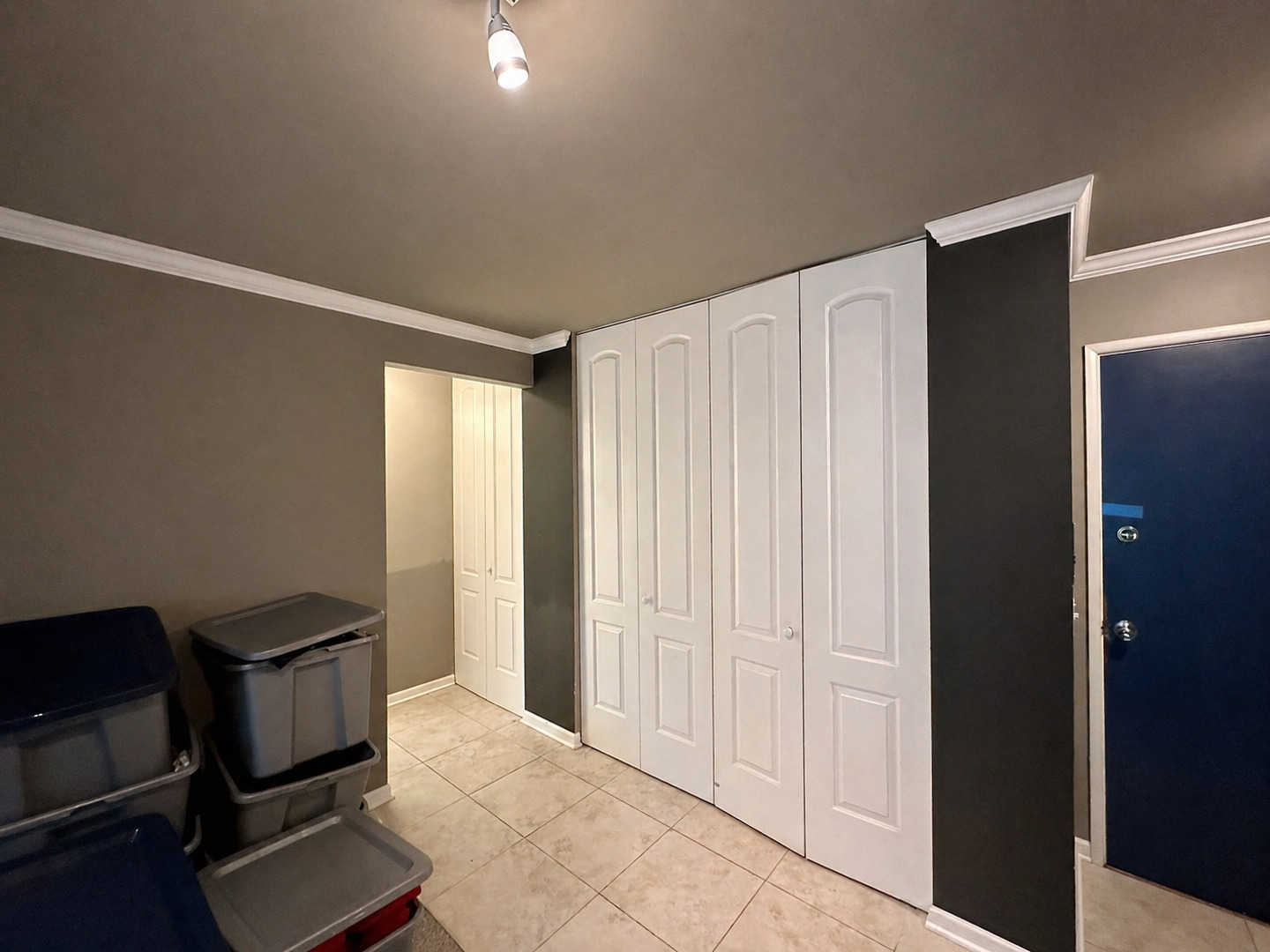 2431 E Brandenberry Court #2O, Arlington Heights, IL 60004