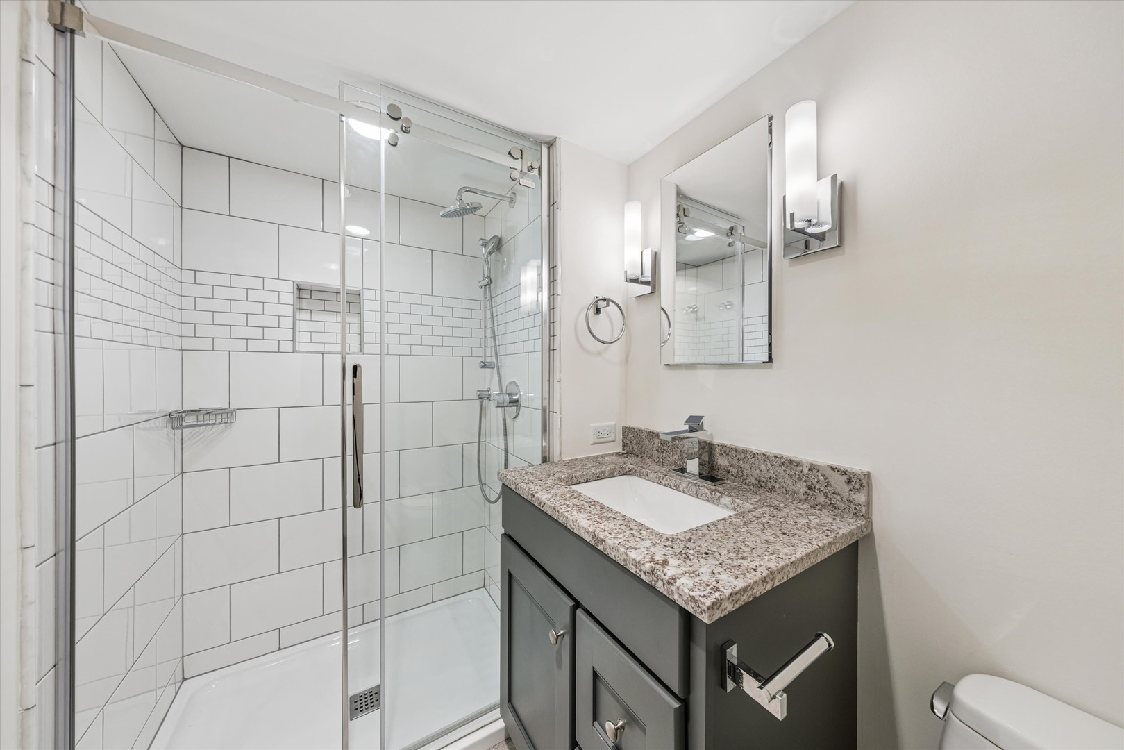 600 Midway Park Avenue, Glen Ellyn, IL 60137