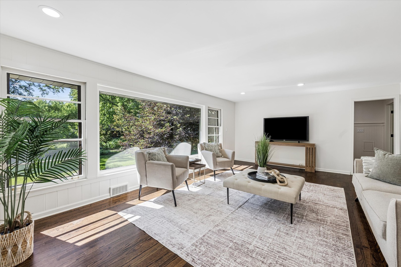 600 Midway Park Avenue, Glen Ellyn, IL 60137