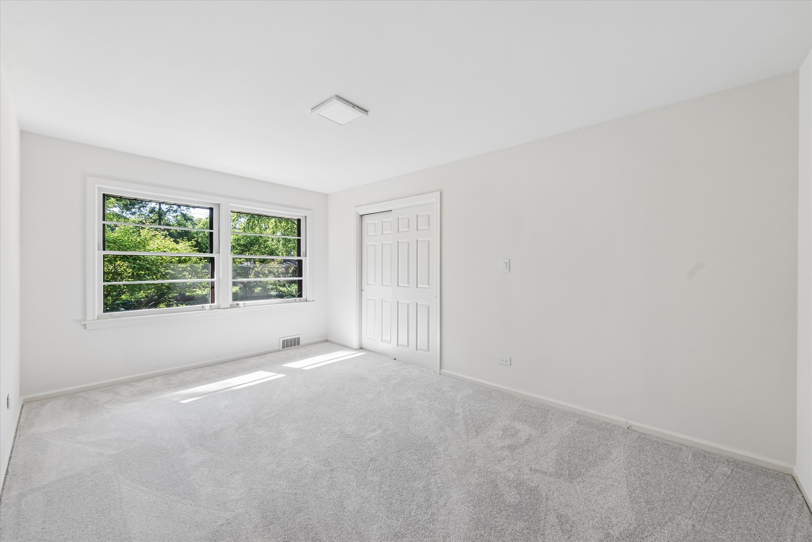 600 Midway Park Avenue, Glen Ellyn, IL 60137