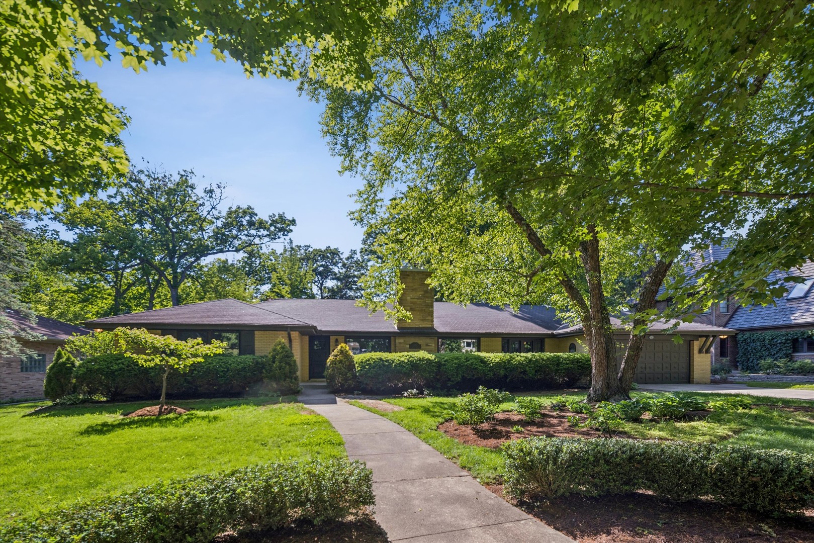 600 Midway Park Avenue, Glen Ellyn, IL 60137
