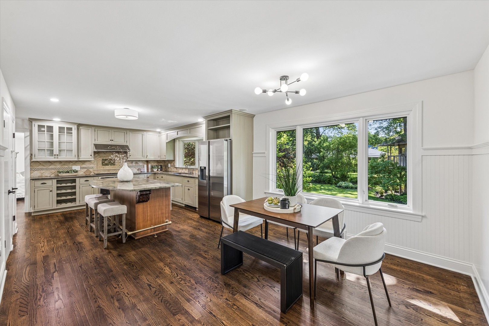 600 Midway Park Avenue, Glen Ellyn, IL 60137