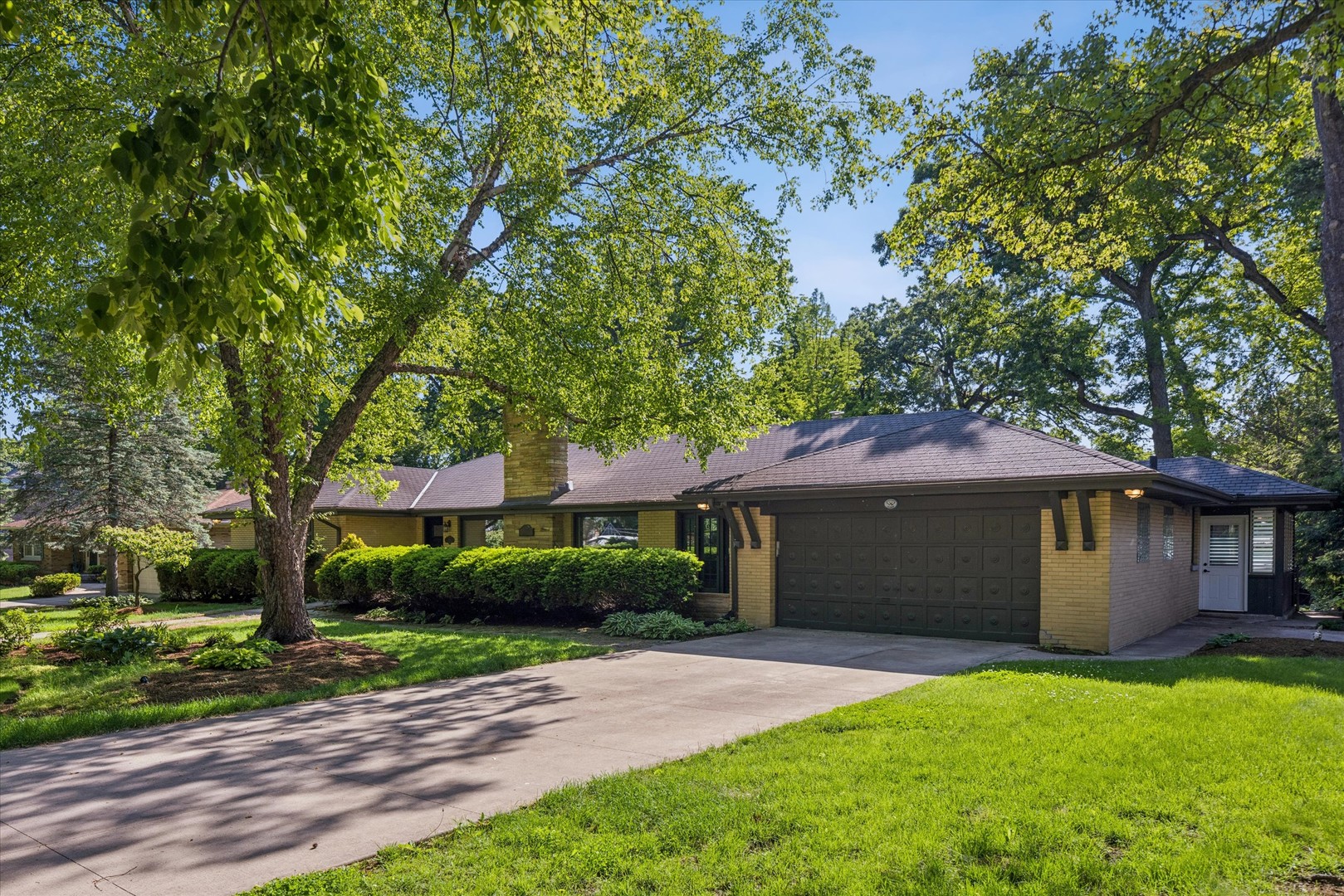 600 Midway Park Avenue, Glen Ellyn, IL 60137
