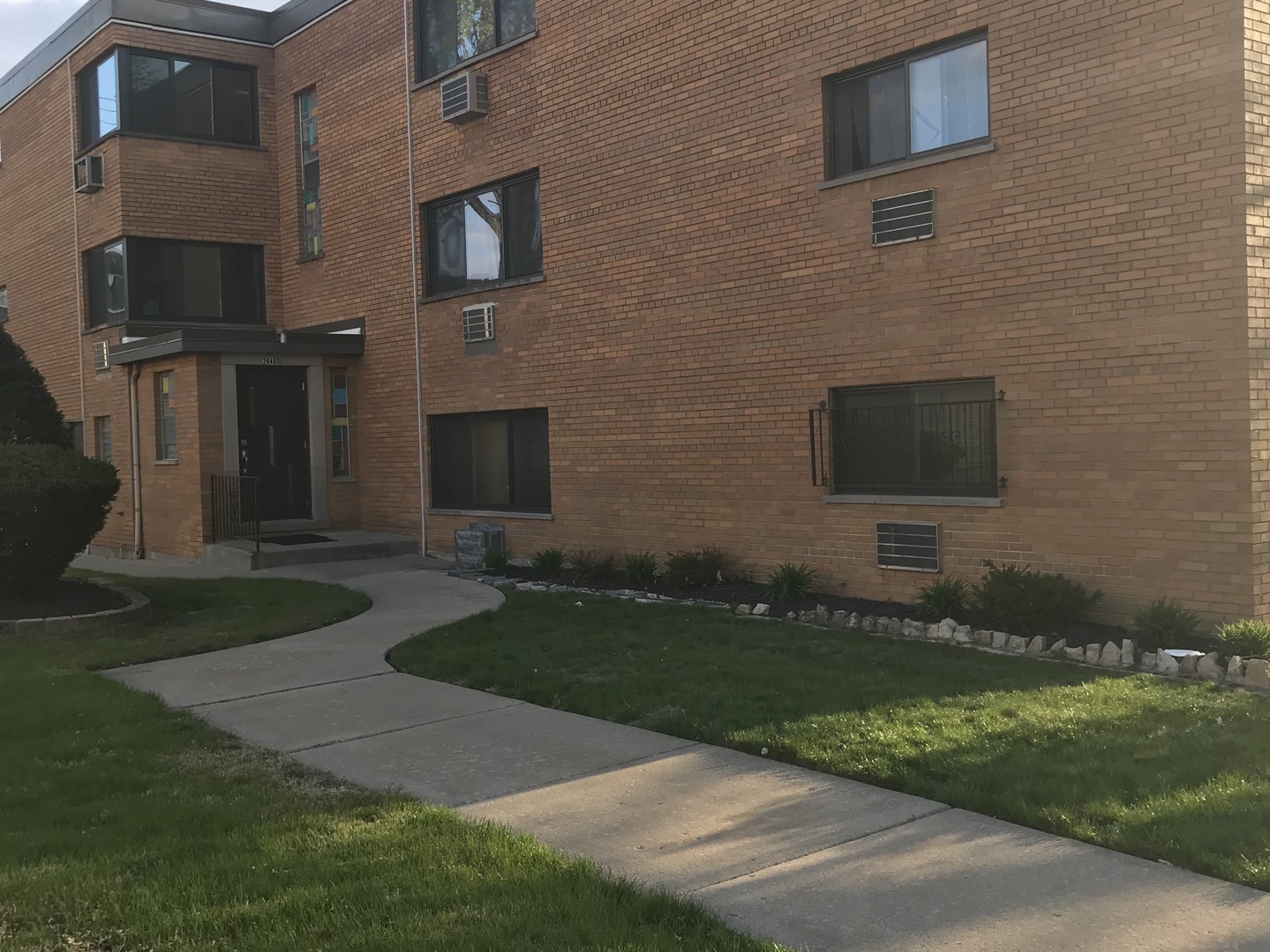 2640 Flossmoor Road #2S, Flossmoor, IL 60422