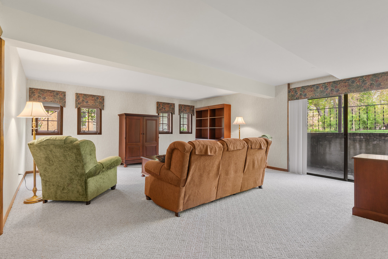 329 S Fairfield Avenue, Lombard, IL 60148