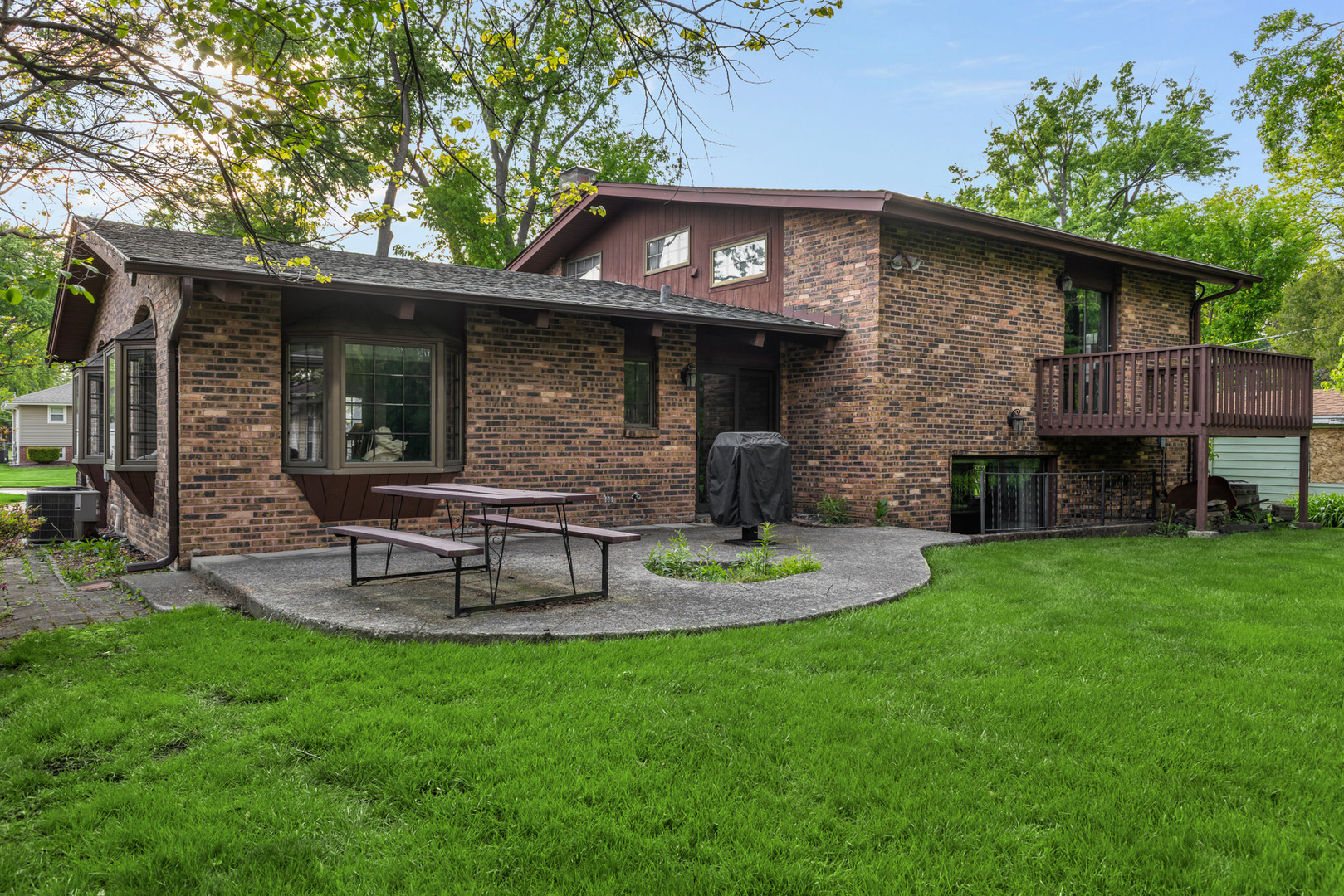 329 S Fairfield Avenue, Lombard, IL 60148
