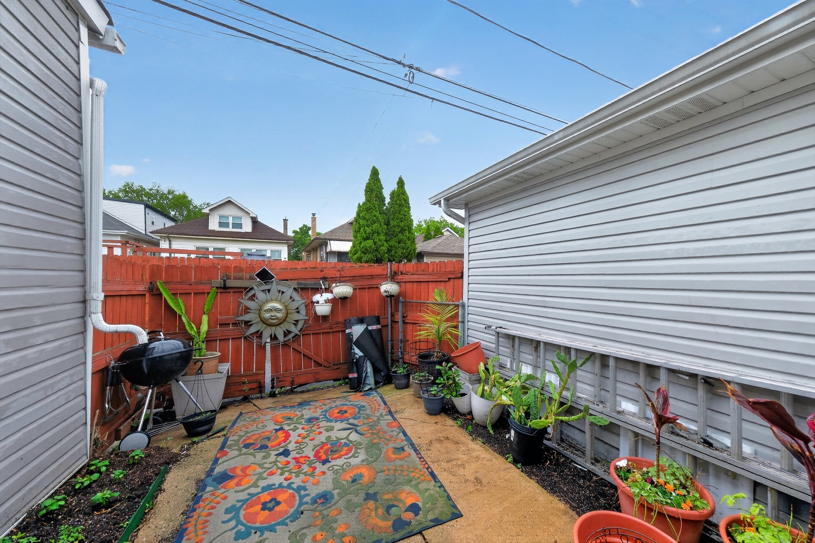 5438 W Melrose Street, Chicago, IL 60641