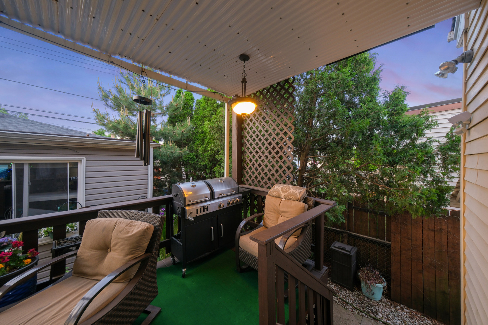5438 W Melrose Street, Chicago, IL 60641