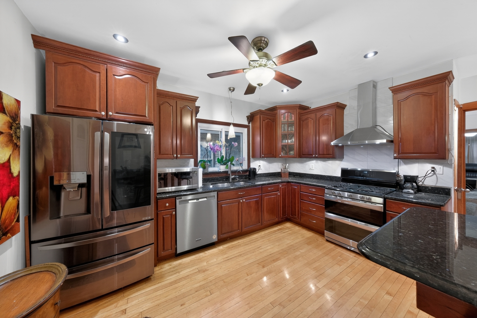 5438 W Melrose Street, Chicago, IL 60641