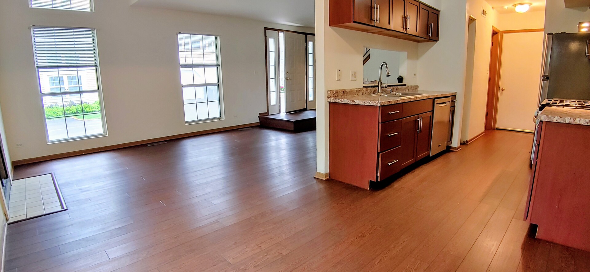 300 TEAK Lane, Streamwood, IL 60107