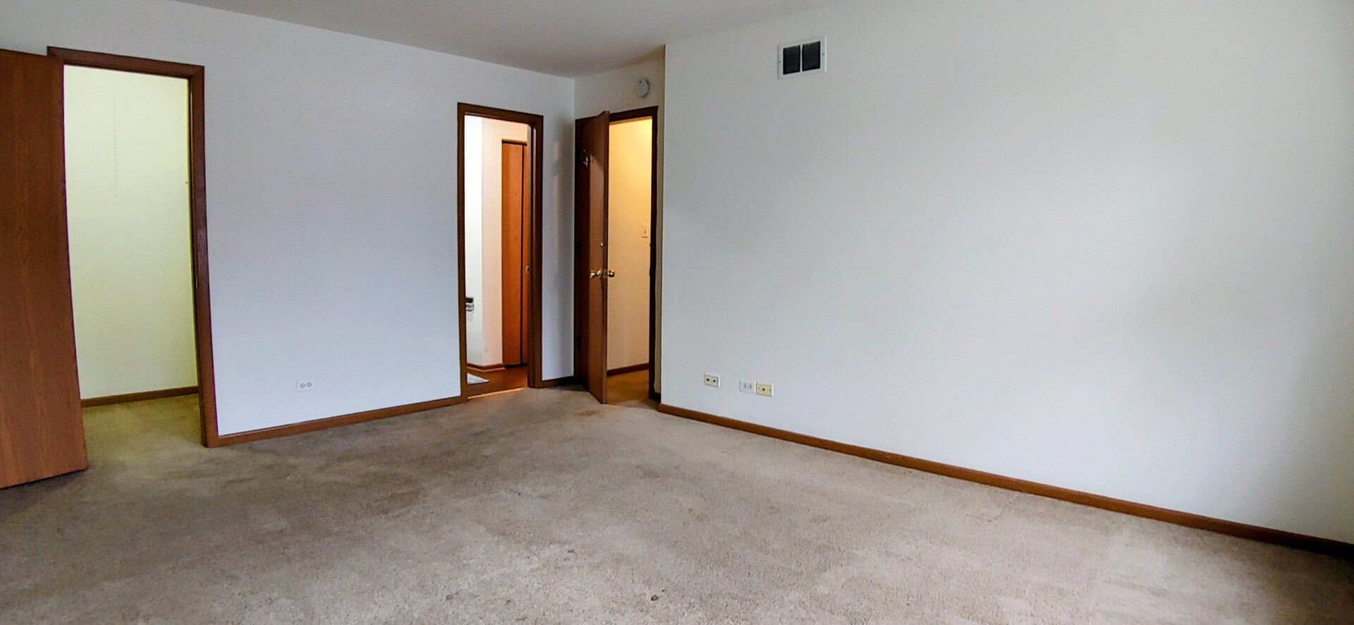 300 TEAK Lane, Streamwood, IL 60107