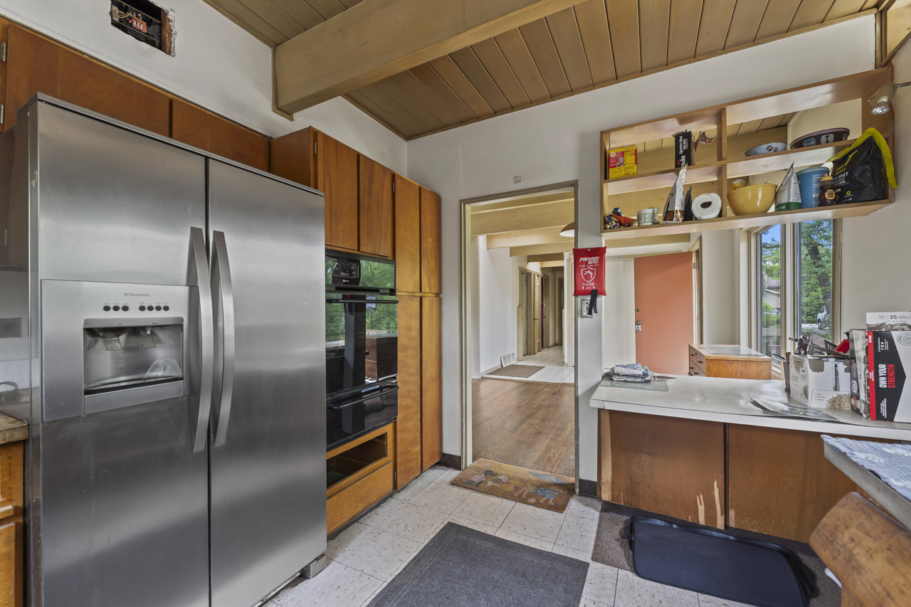 431 S Saint Marys Road, Libertyville, IL 60048