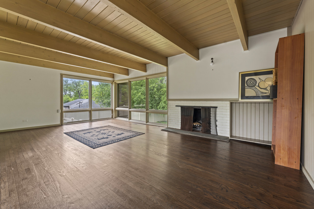 431 S Saint Marys Road, Libertyville, IL 60048