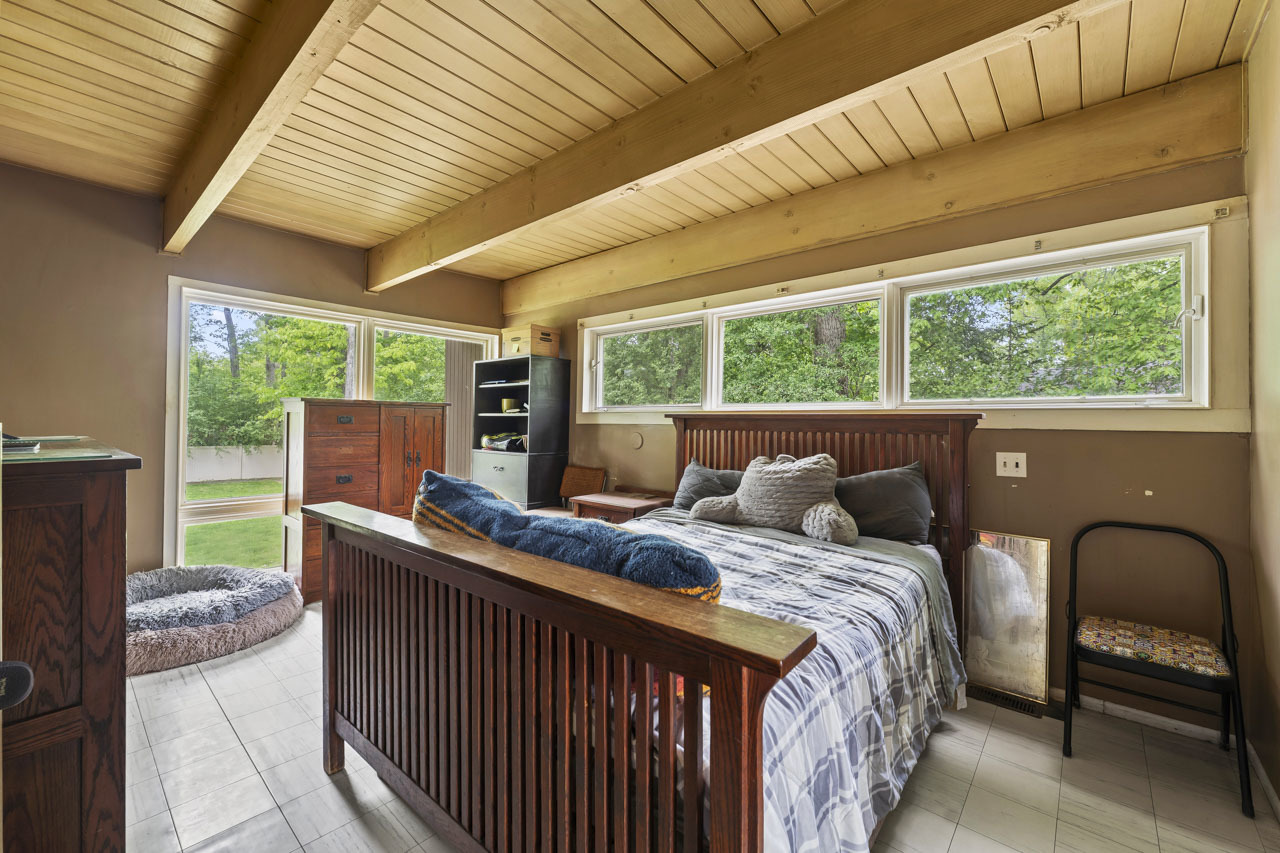 431 S Saint Marys Road, Libertyville, IL 60048