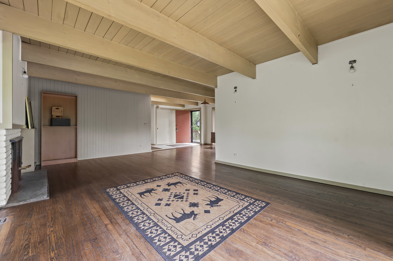 431 S Saint Marys Road, Libertyville, IL 60048