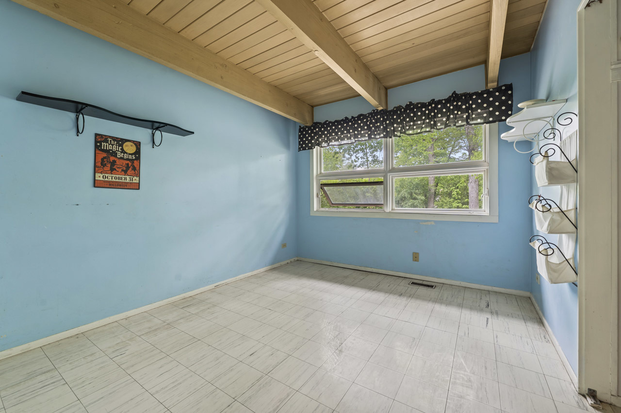 431 S Saint Marys Road, Libertyville, IL 60048