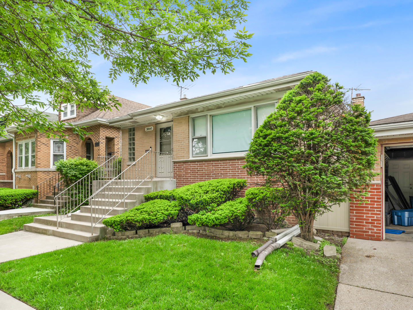 3860 N Oketo Avenue, Chicago, IL 60634