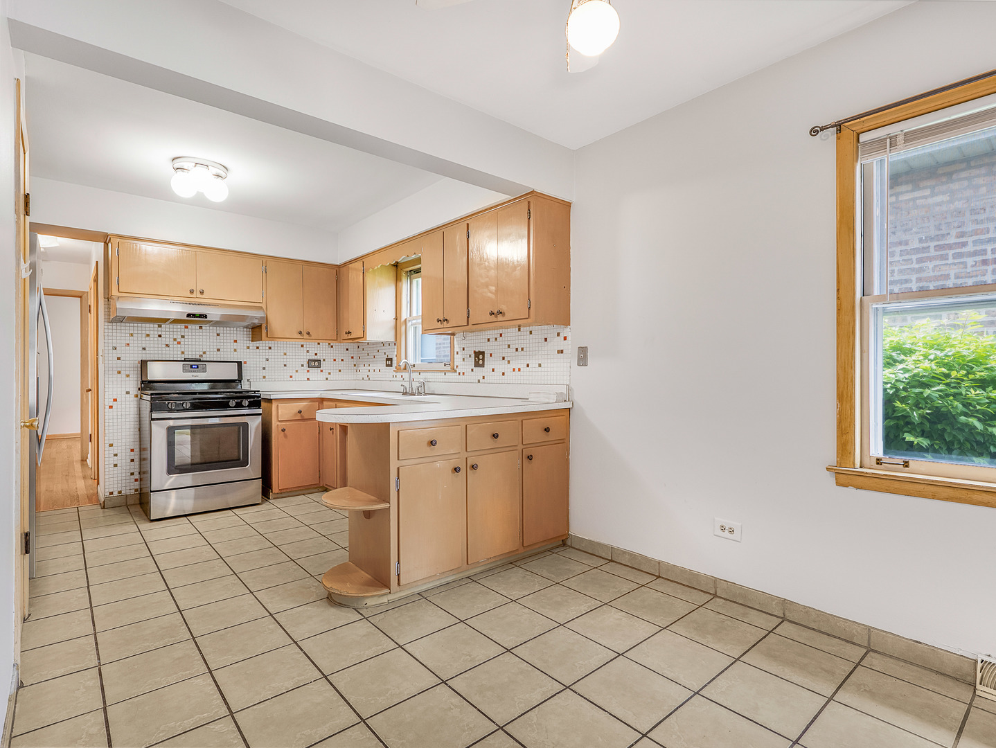 3860 N Oketo Avenue, Chicago, IL 60634