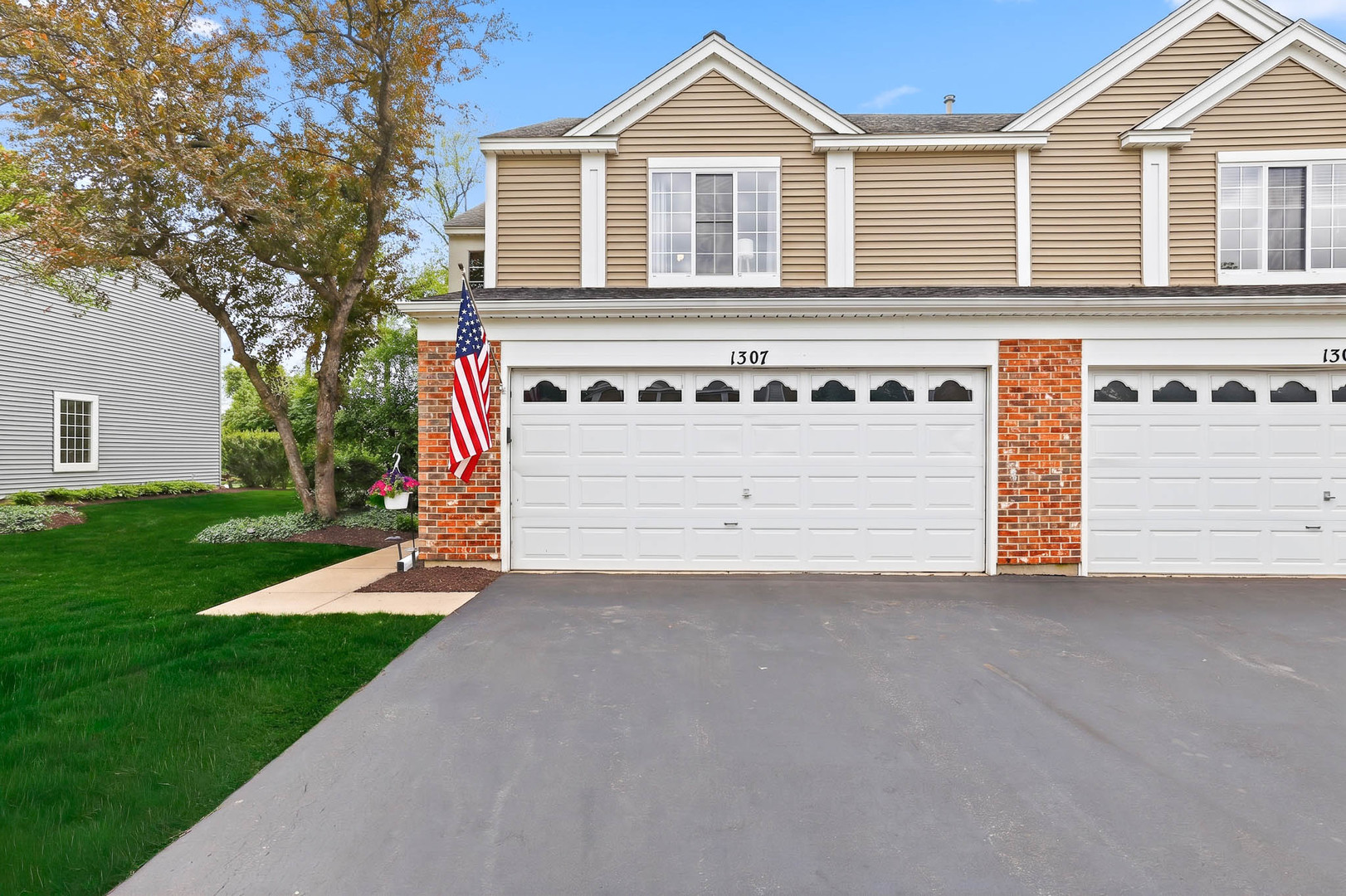 1307 Summersweet Lane, Bartlett, IL 60103