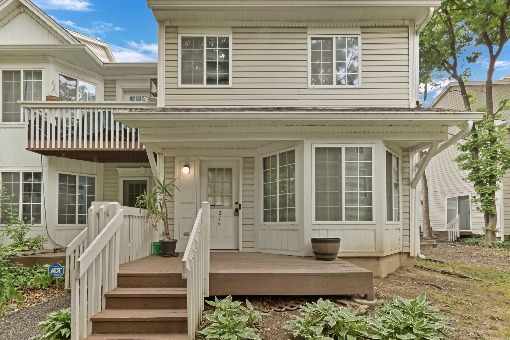 274 W Treehouse Lane #274, Round Lake, IL 60073