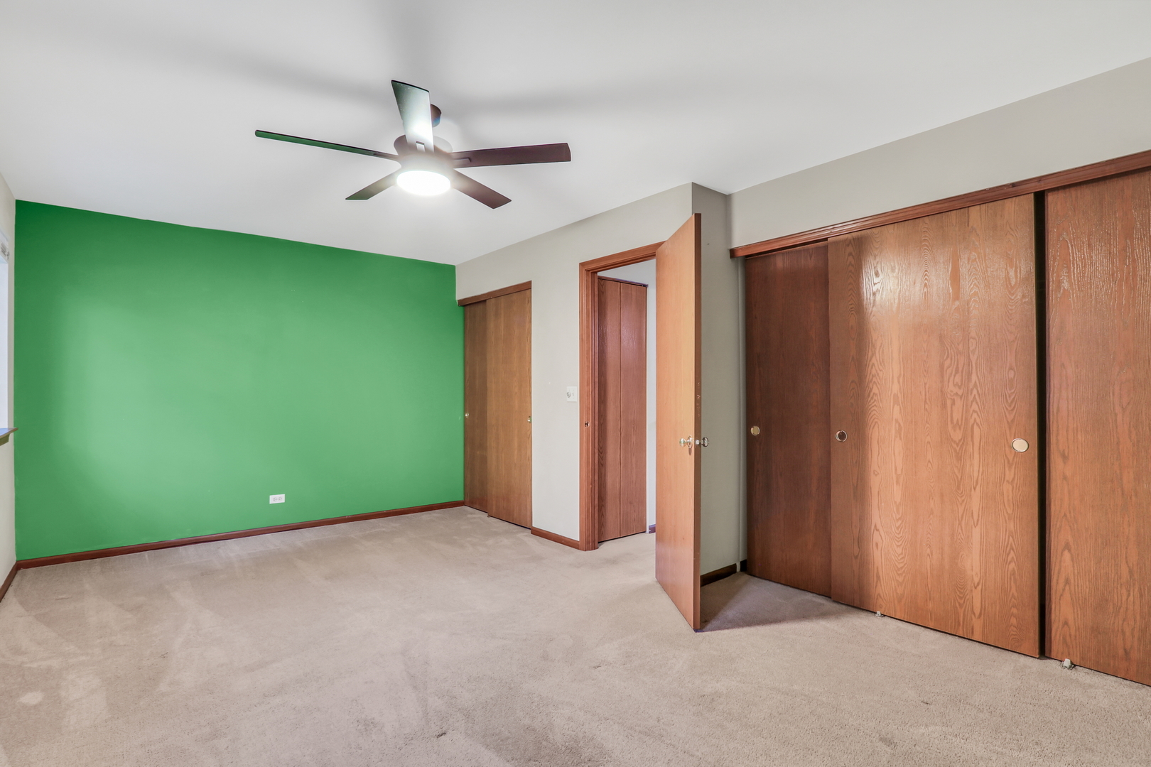 274 W Treehouse Lane #274, Round Lake, IL 60073