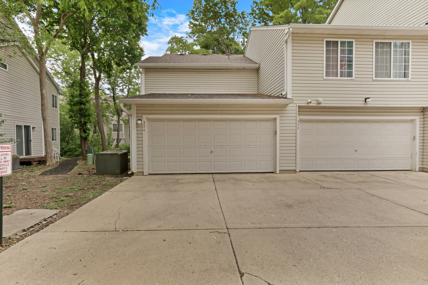 274 W Treehouse Lane #274, Round Lake, IL 60073