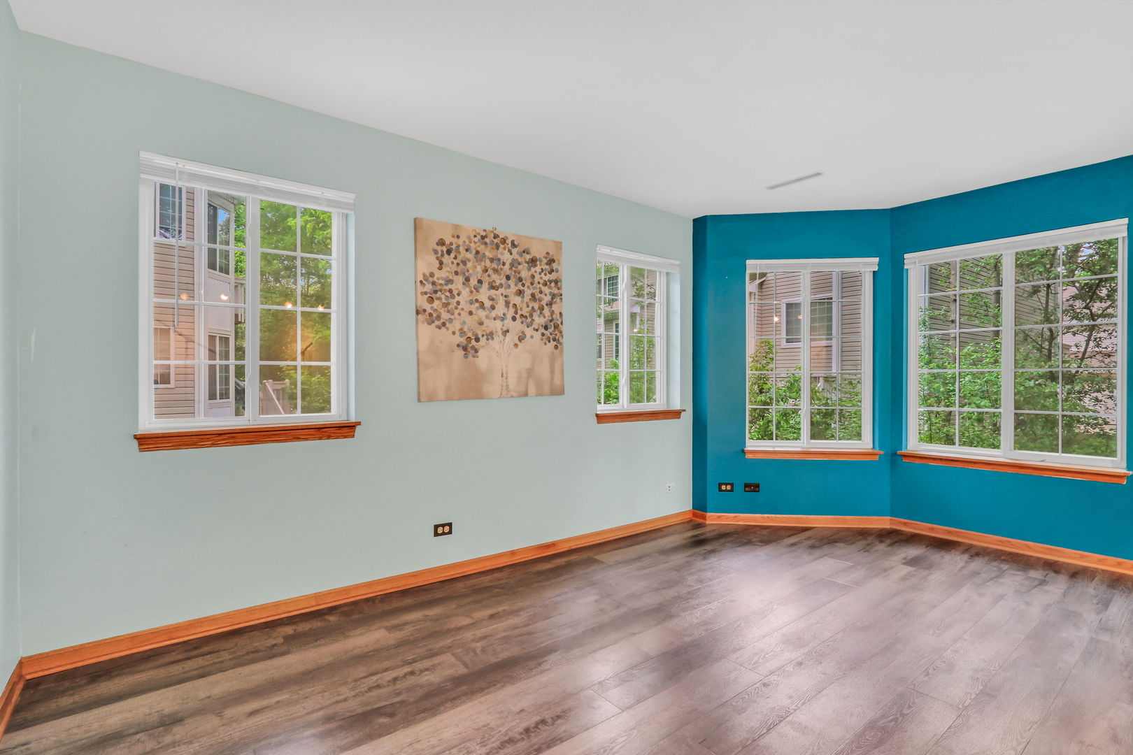 274 W Treehouse Lane #274, Round Lake, IL 60073