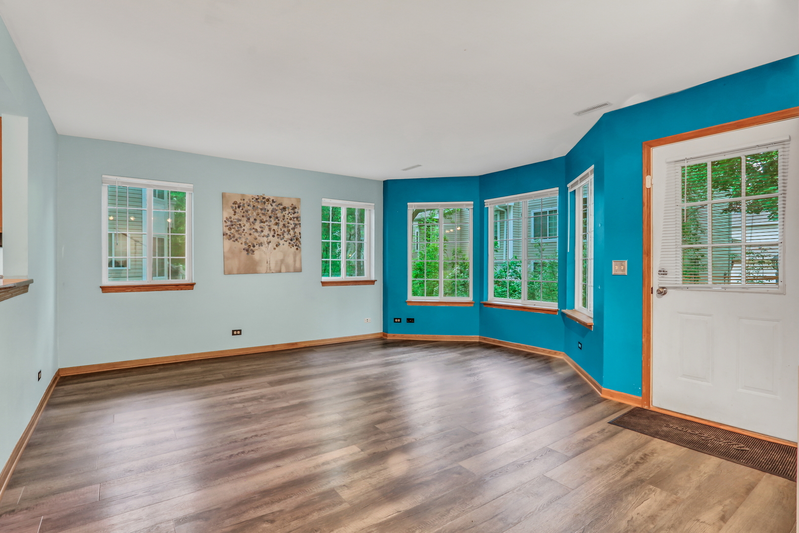 274 W Treehouse Lane #274, Round Lake, IL 60073