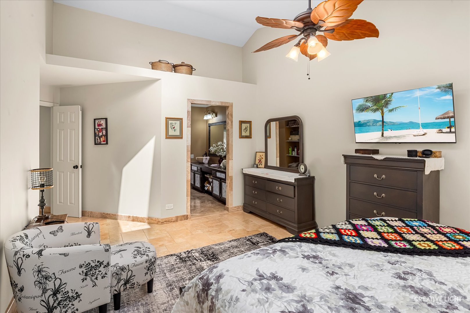 0N682 CHELSEA Circle, Winfield, IL 60190