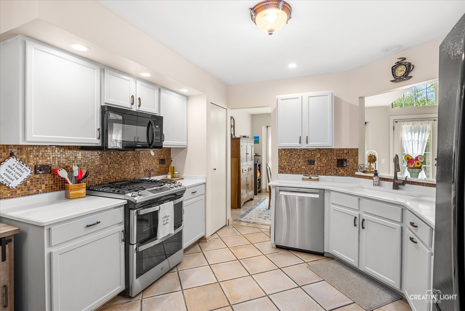 0N682 CHELSEA Circle, Winfield, IL 60190