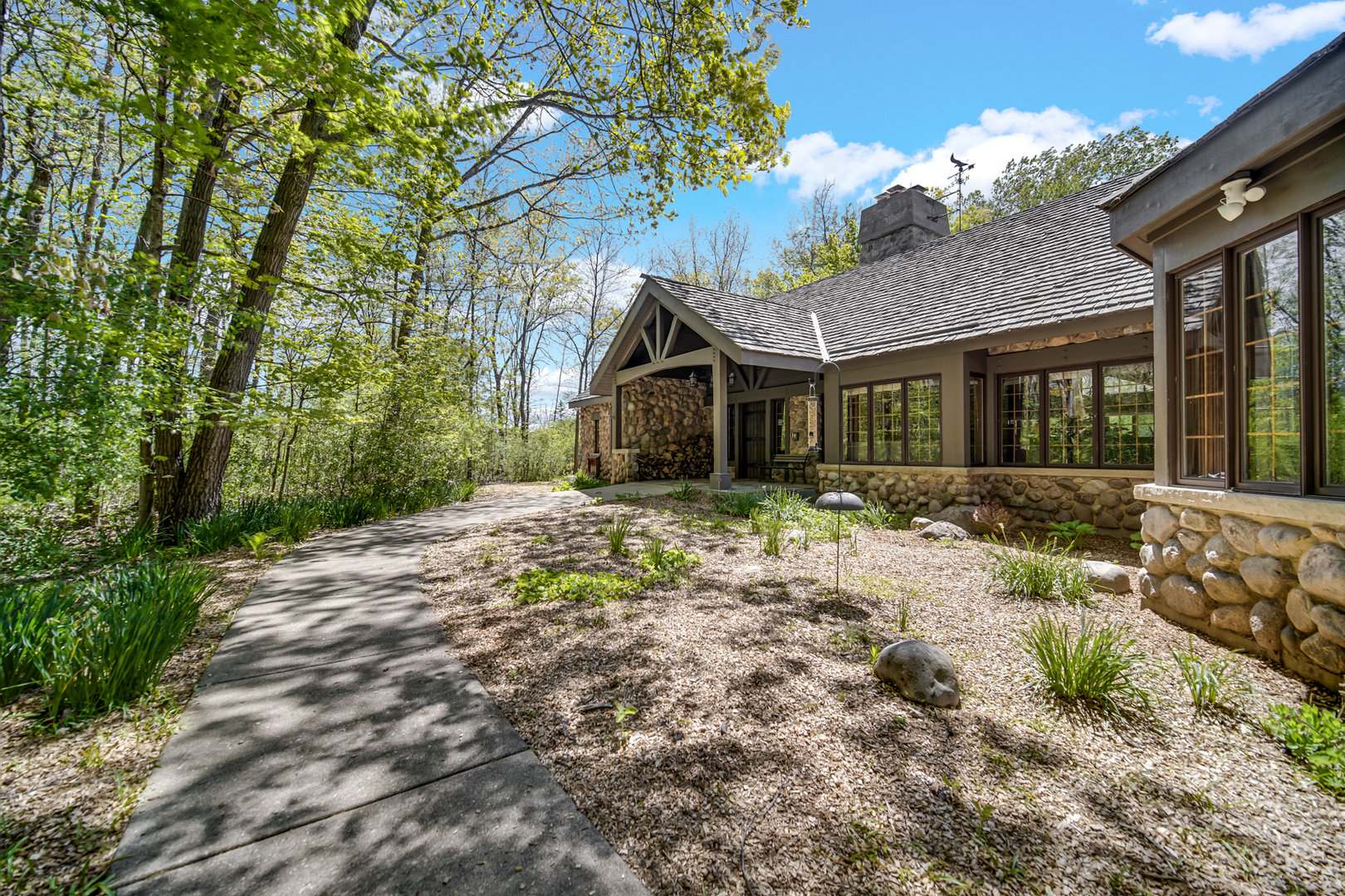 27250 N Meadowoods Lane, Mettawa, IL 60048