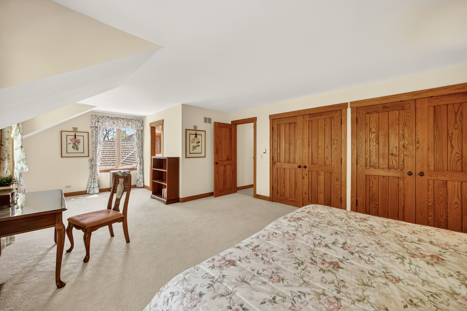 27250 N Meadowoods Lane, Mettawa, IL 60048