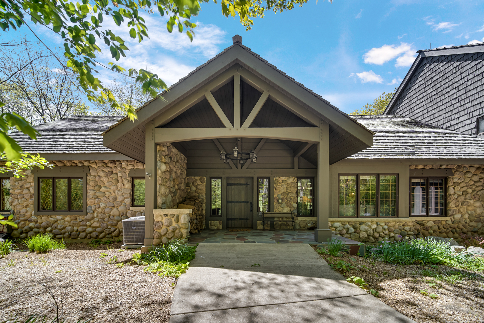 27250 N Meadowoods Lane, Mettawa, IL 60048