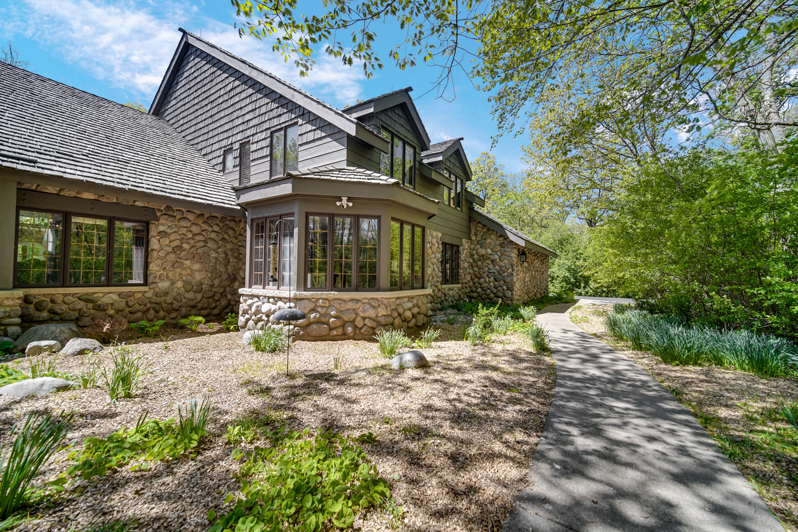 27250 N Meadowoods Lane, Mettawa, IL 60048