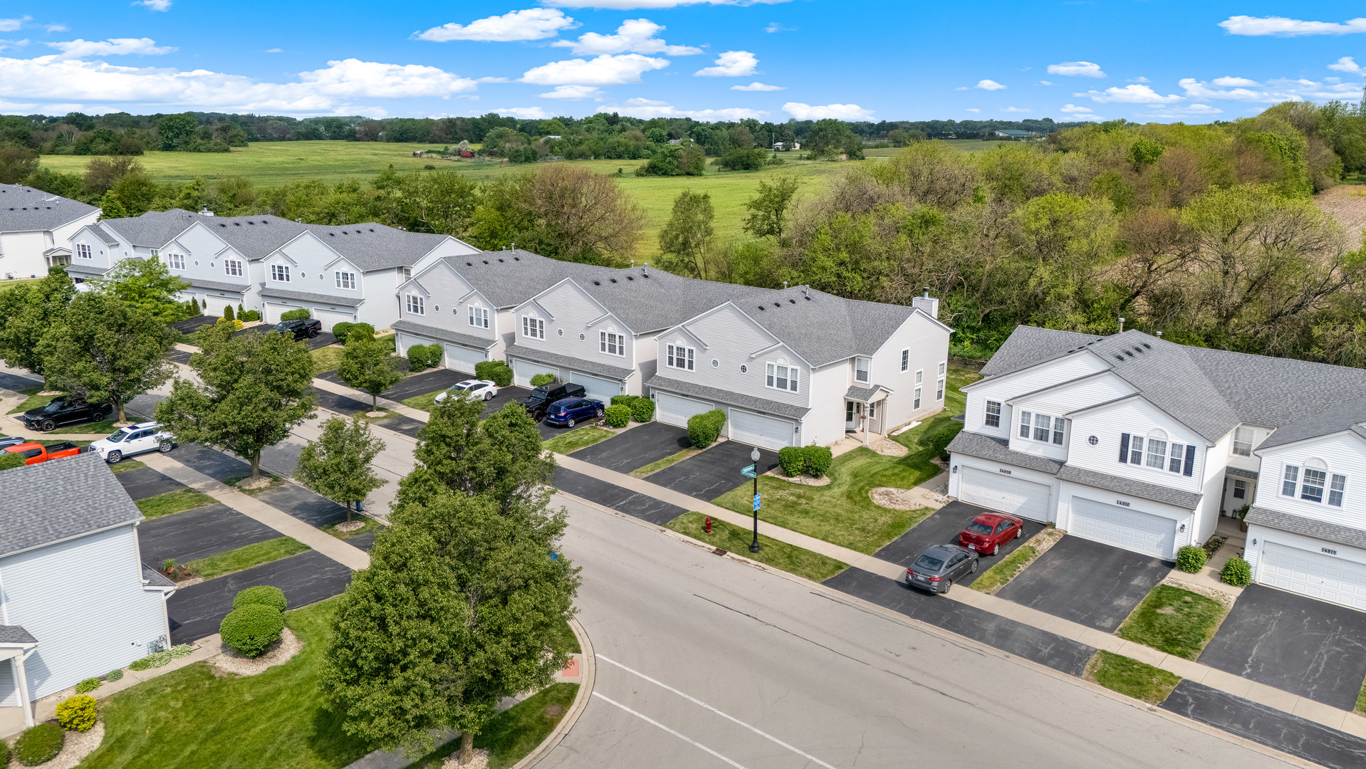 14828 W Victoria Crossing Way, Lockport, IL 60441